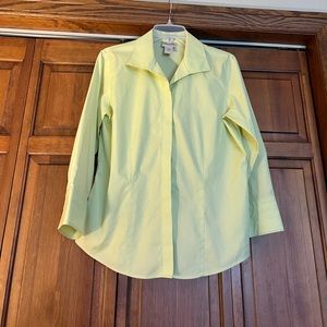 Chico’s Lime Non Iron Long Sleeve Womens Size 1 Shirt, excellent condition